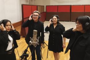 La grabación de “León, hermano del camino”, interpretado por el coro Aguchita, se inició con trabajos de registro vocal e instrumental en los estudios de Apdayc. Foto: IRTP