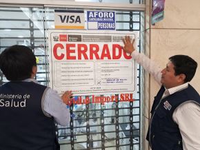 En boticas cerradas se incautó gran cantidad de medicamentos y dispositivos para uso odontológico vencidos, en mal estado de conservación. Foto: Difusión