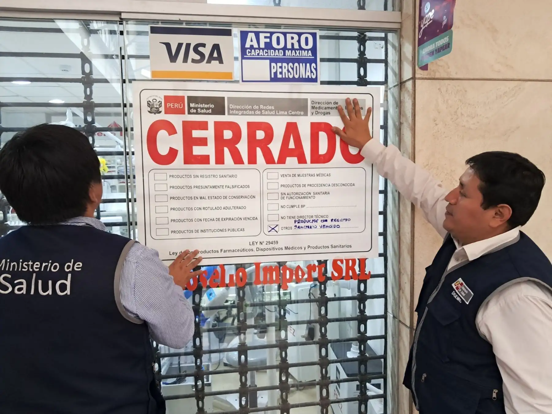 Minsa Closes 18 Pharmacies in Lima for Selling Illegal and Expired Medicines