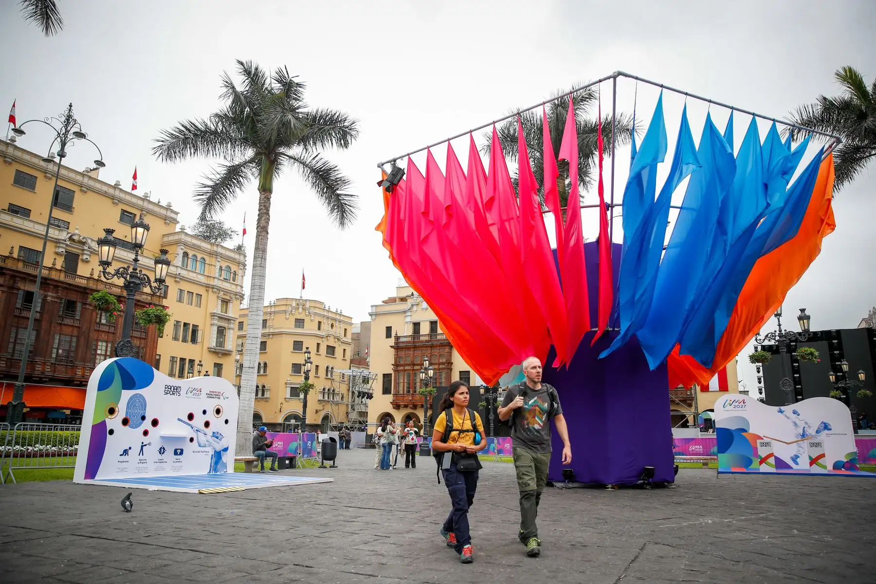 Preparativos en la Plaza Mayor para el encendido del reloj oficial que marcará el inicio de la cuenta regresiva hacia la gran cita deportiva de los Juegos Panamericanos 2027 en Lima.

Foto: ANDINA/Ricardo Cuba