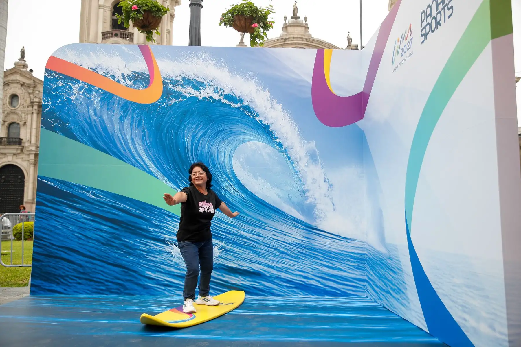 Preparativos en la Plaza Mayor para el encendido del reloj oficial que marcará el inicio de la cuenta regresiva hacia la gran cita deportiva de los Juegos Panamericanos 2027 en Lima.

Foto: ANDINA/Ricardo Cuba