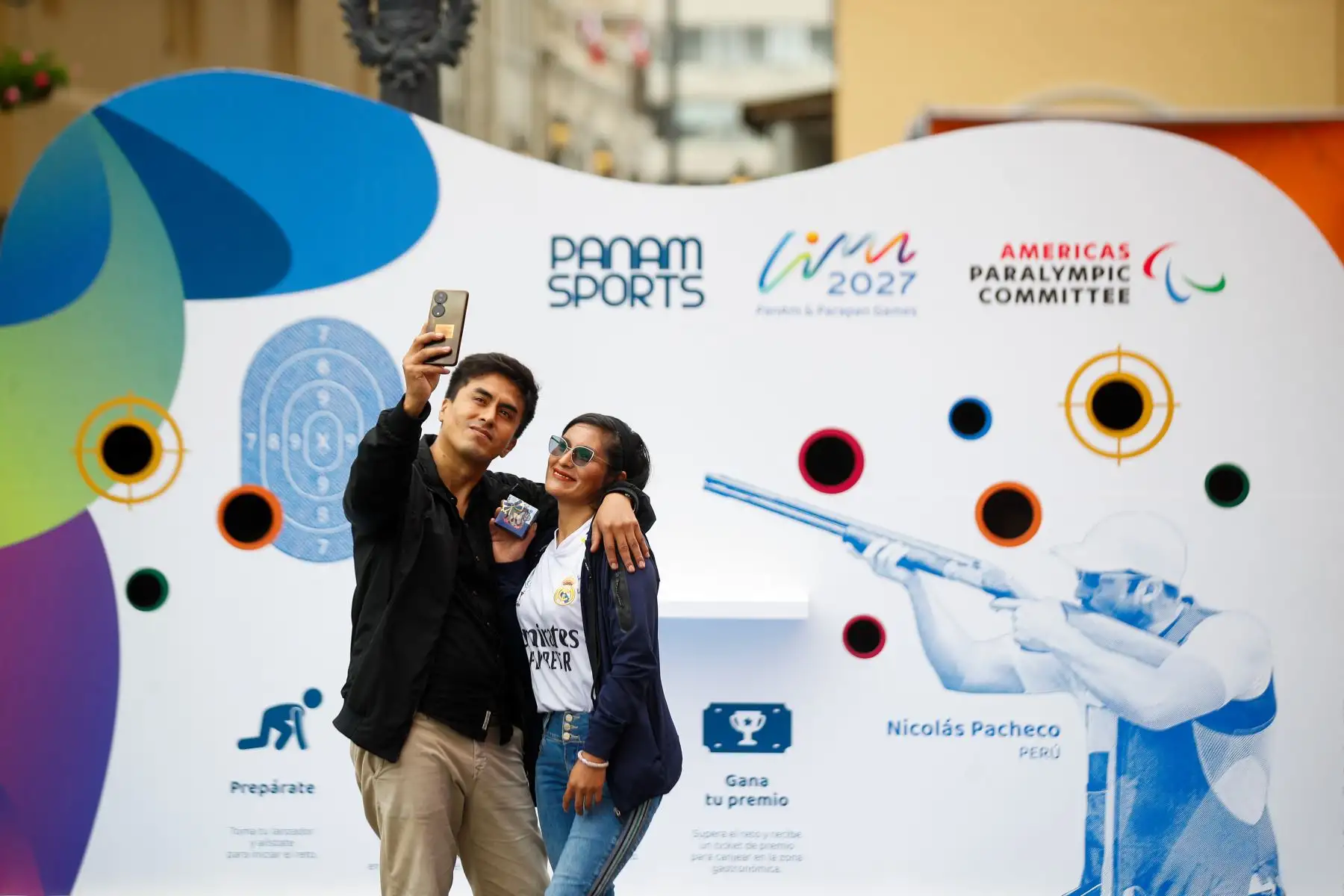 Preparativos en la Plaza Mayor para el encendido del reloj oficial que marcará el inicio de la cuenta regresiva hacia la gran cita deportiva de los Juegos Panamericanos 2027 en Lima.

Foto: ANDINA/Ricardo Cuba
