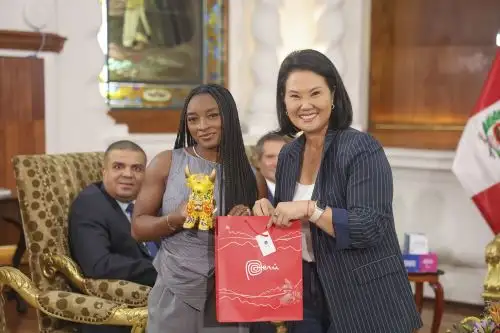 Keiko Fujimori se reúne con el comité organizador de Lima 2027 y la legendaria Simone Biles
