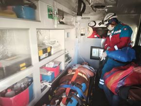 El sismo de magnitud 5.0 registrado la tarde de hoy jueves 6 de agosto en la provincia de Chupaca (Junín) dejó tres personas heridas, varias viviendas colapsadas y otras con severos daños estructurales. También provocó la caída de roca, deslizamientos y corte del servicio eléctrico. ANDINA/Difusión