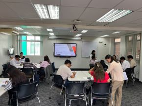 Un total de 33 entidades públicas de los tres niveles de gobierno participaron en talleres para implementar una metodología que promueve el aprendizaje en sus instituciones. Foto: Difusión