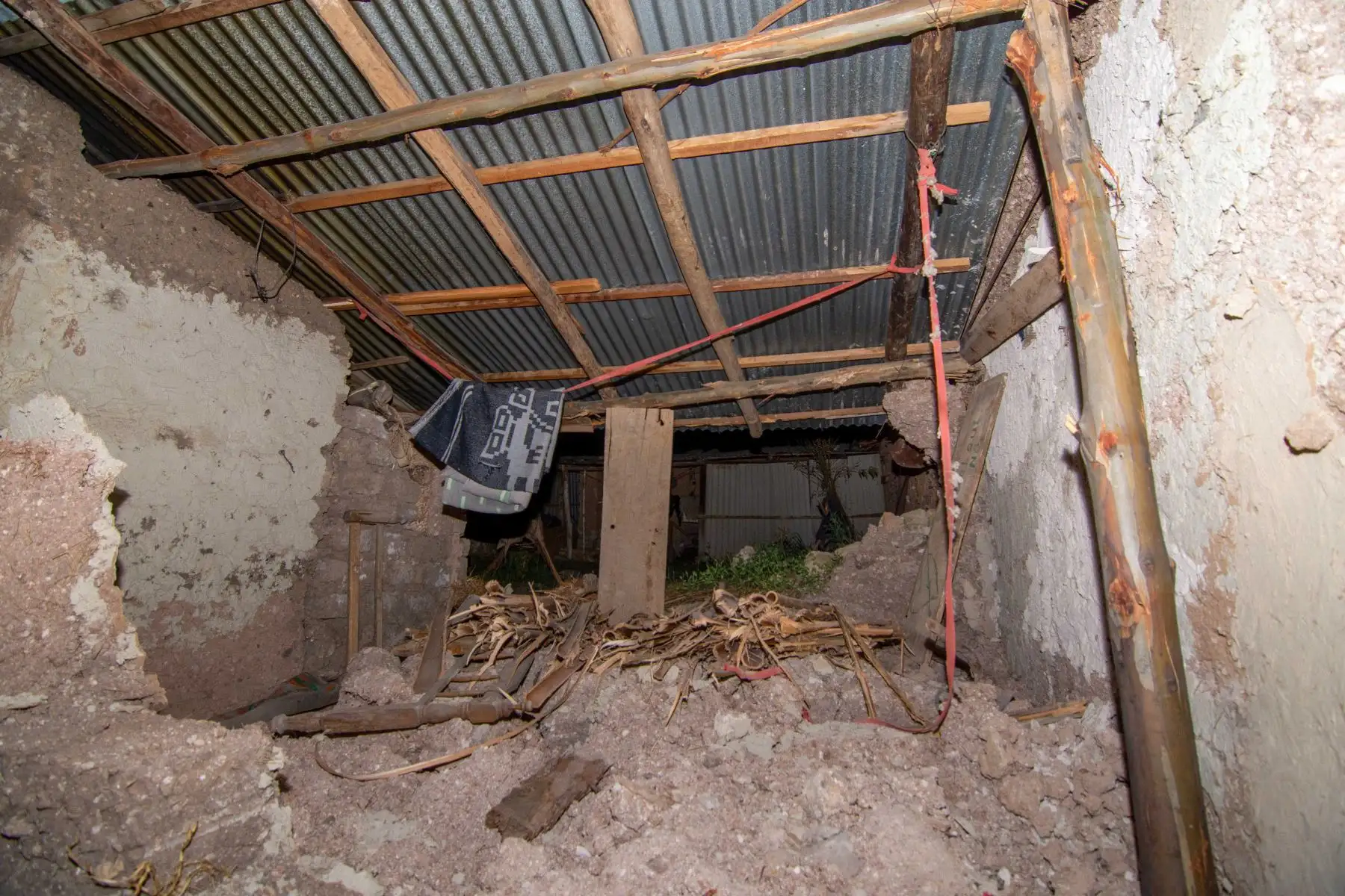 El sismo de magnitud 5.0 registrado en Junín dejó severos daños en viviendas, vías de comunicación e infraestructura pública de diversos distritos de Huancayo. Las autoridades mantienen las labores de atención y evaluación de la emergencia. Foto: ANDINA/Cortesía/Javier Ninanya.