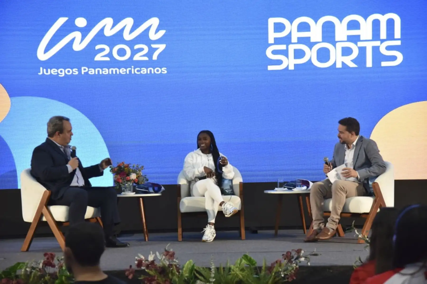 La multicampeona olímpica, Simone Biles, participó en una conferencia de prensa y en una charla sobre salud mental, compartiendo un mensaje que trasciende el deporte e invita a poner el bienestar en el centro del camino hacia el éxito. Foto: Lima 2027