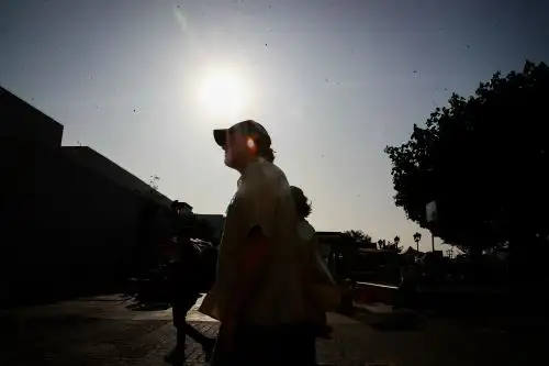 El calor se intensifica en la costa y sierra tras días de frío y vientos