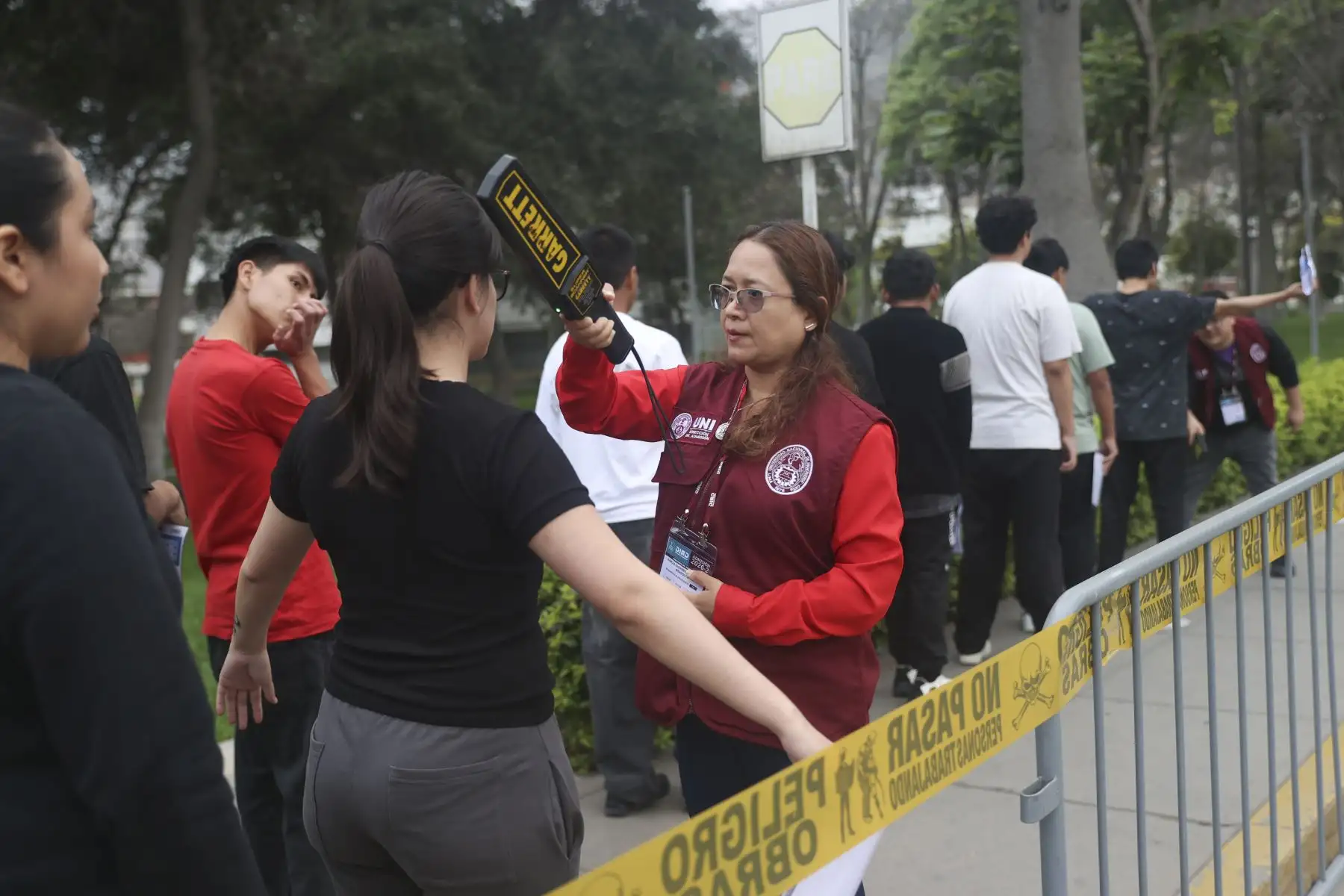 Con edades que van desde los 16 hasta los 48 años, miles de jóvenes provenientes de diferentes regiones del país, así como postulantes extranjeros y con discapacidad, iniciaron las exigentes jornadas de evaluación del Proceso de Admisión UNI 2026-2.Foto: ANDINA/ Jhonel Rodríguez.