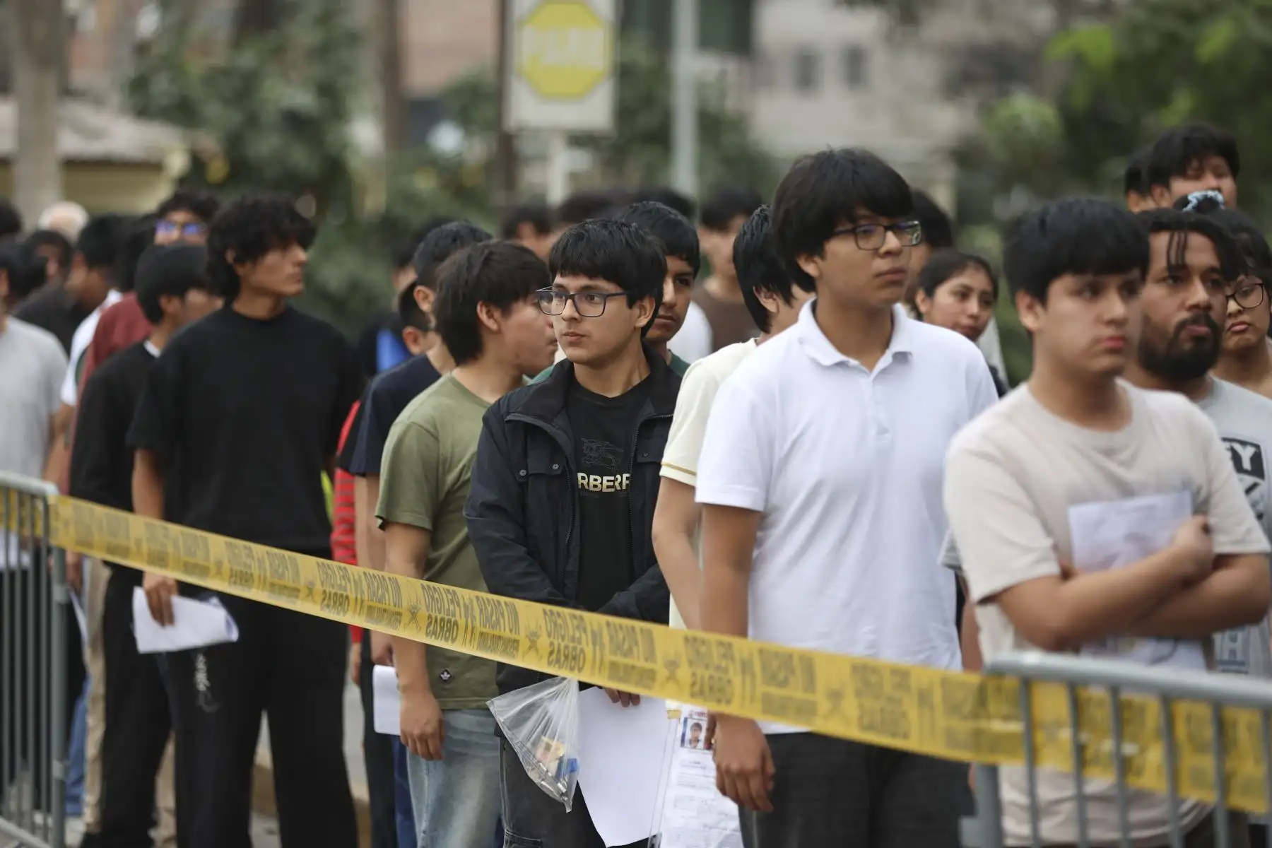 Con edades que van desde los 16 hasta los 48 años, miles de jóvenes provenientes de diferentes regiones del país, así como postulantes extranjeros y con discapacidad, iniciaron las exigentes jornadas de evaluación del Proceso de Admisión UNI 2026-2.Foto: ANDINA/ Jhonel Rodríguez.