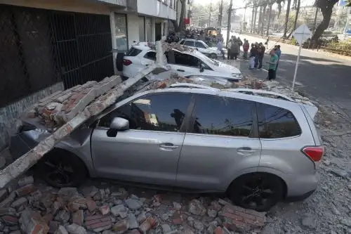 Un fuerte terremoto de magnitud 7,4 sacude a Colombia y causa evacuaciones en Bogotá