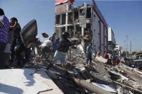 El IGP descarta que en Perú ocurrirá un terremoto como consecuencia del evento ocurrido en Colombia; sin embargo, precisó que nuestro país está ubicado en el Cinturón de Fuego del Pacífico donde ocurre más del 80 % de sismos del mundo. EFE