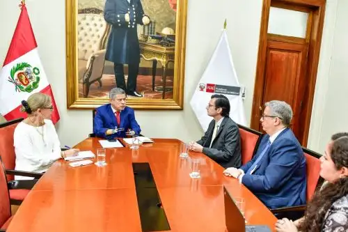 Jefe del Gabinete, Luis Galarreta, dialogó con directivos de la CAF para fortalecer la cooperación con el Perú