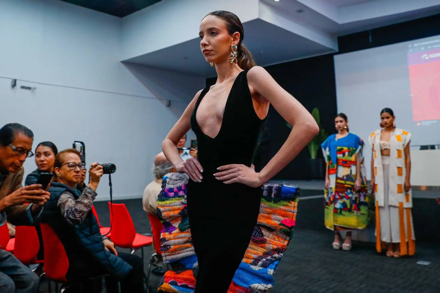 Un desfile de modas se realizó durante el lanzamiento oficial de la IV Feria Internacional de Turismo Avioma Perú, en la sede de Promperú, en San Isidro. La actividad presentó originales diseños inspirados en la cultura peruana. Foto: ANDINA/Daniel Bracamonte.