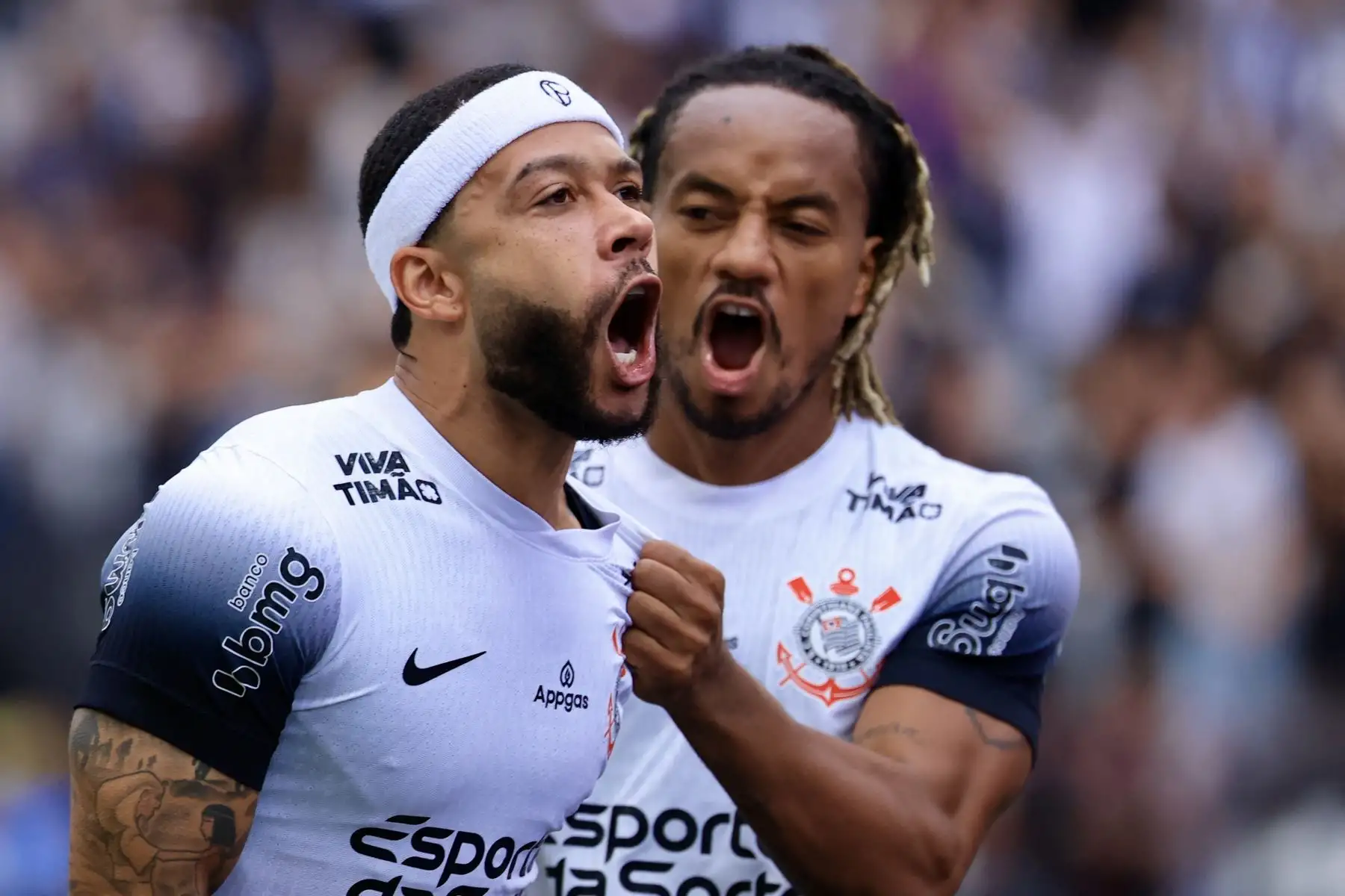 Corinthians oficializa la renovación del neerlandés Memphis Depay hasta 2028