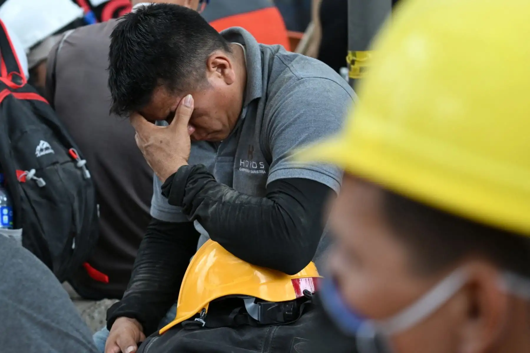 El gobierno de Colombia declaró tres días de duelo por las víctimas de un terremoto que destruyó edificios en el oeste del país y causó la muerte de más de 200 personas. AFP