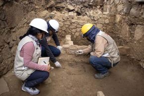 Se han recuperado diversas evidencias arqueológicas, como restos óseos humanos y animales, fragmentos de cerámica y artefactos líticos en el subsector Muralla oeste de Marcahuamachuco.  Foto: Unidad Ejecutora 007