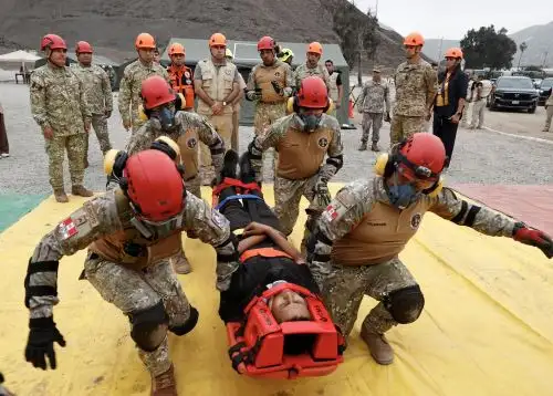 Equipo USAR de las Fuerzas Armadas realiza ejercicios de entrenamiento