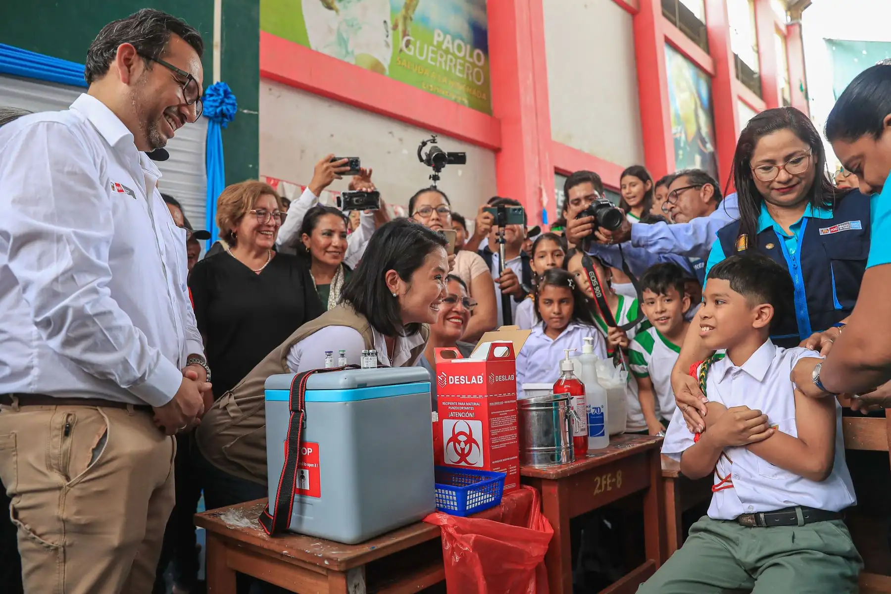 Presidenta Keiko Fujimori, supervisa campaña de vacunación contra el dengue en Tumbes. Foto: ANDINA/Prensa Presidencia