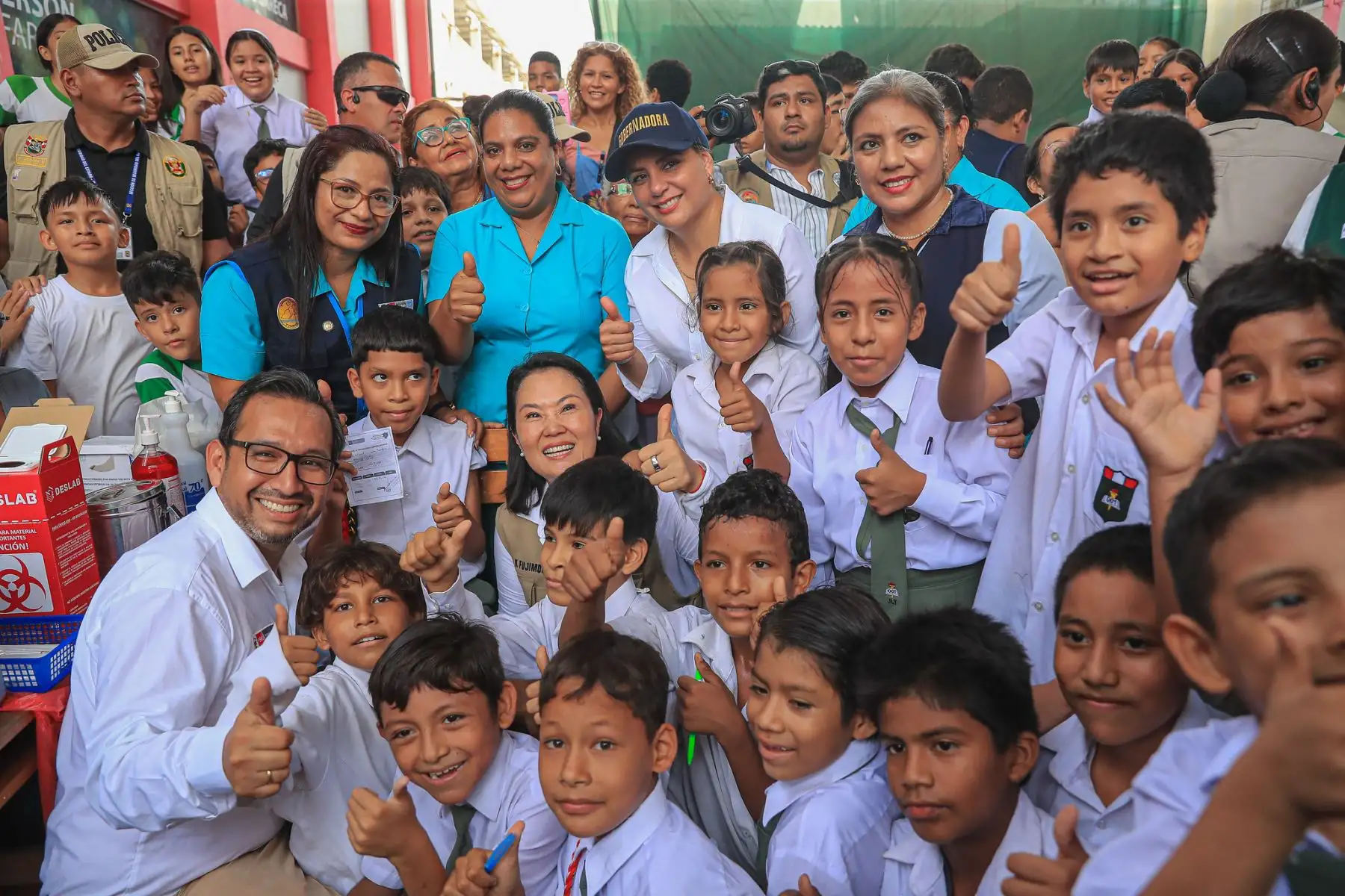 Presidenta Keiko Fujimori, supervisa campaña de vacunación contra el dengue en Tumbes. Foto: ANDINA/Prensa Presidencia