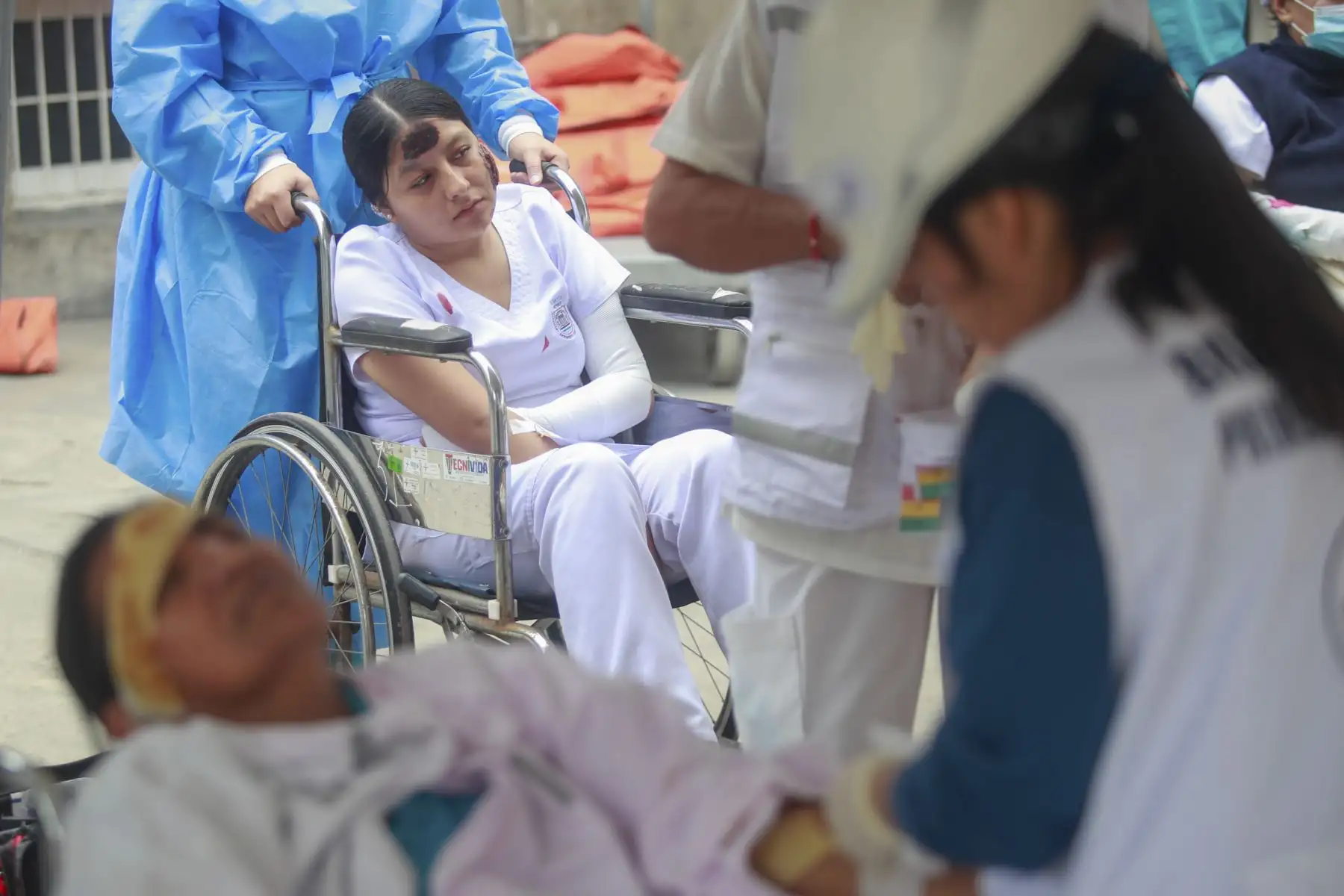 El Hospital Nacional Arzobispo Loayza participó en el II Simulacro Nacional Multipeligro 2026, con el objetivo de fortalecer la preparación y capacidad de respuesta de su personal ante un eventual sismo de gran magnitud. Durante el ejercicio se pusieron en práctica los protocolos de emergencia y evacuación para garantizar una respuesta oportuna y segura ante situaciones de desastre. Foto: ANDINA/Ricardo Cuba