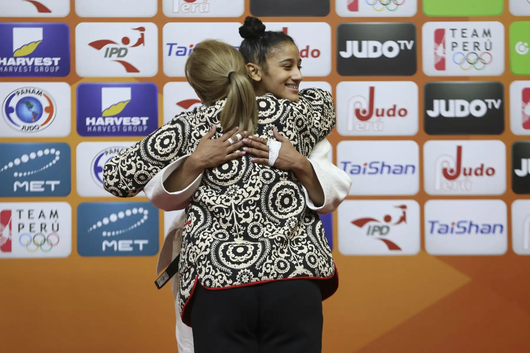 La judoca peruana Driulys Rivas obtuvo la medalla de bronce en la categoría -52 kg durante la jornada inaugural del Grand Prix de Judo Lima 2026, certamen que reúne a 350 deportistas de 60 países. La representación nacional también tuvo una destacada participación con Franco Baltazar y Brillith Gamarra, quienes llegaron a la disputa por las medallas y finalizaron en el quinto lugar de sus respectivas categorías. Foto: Difusión