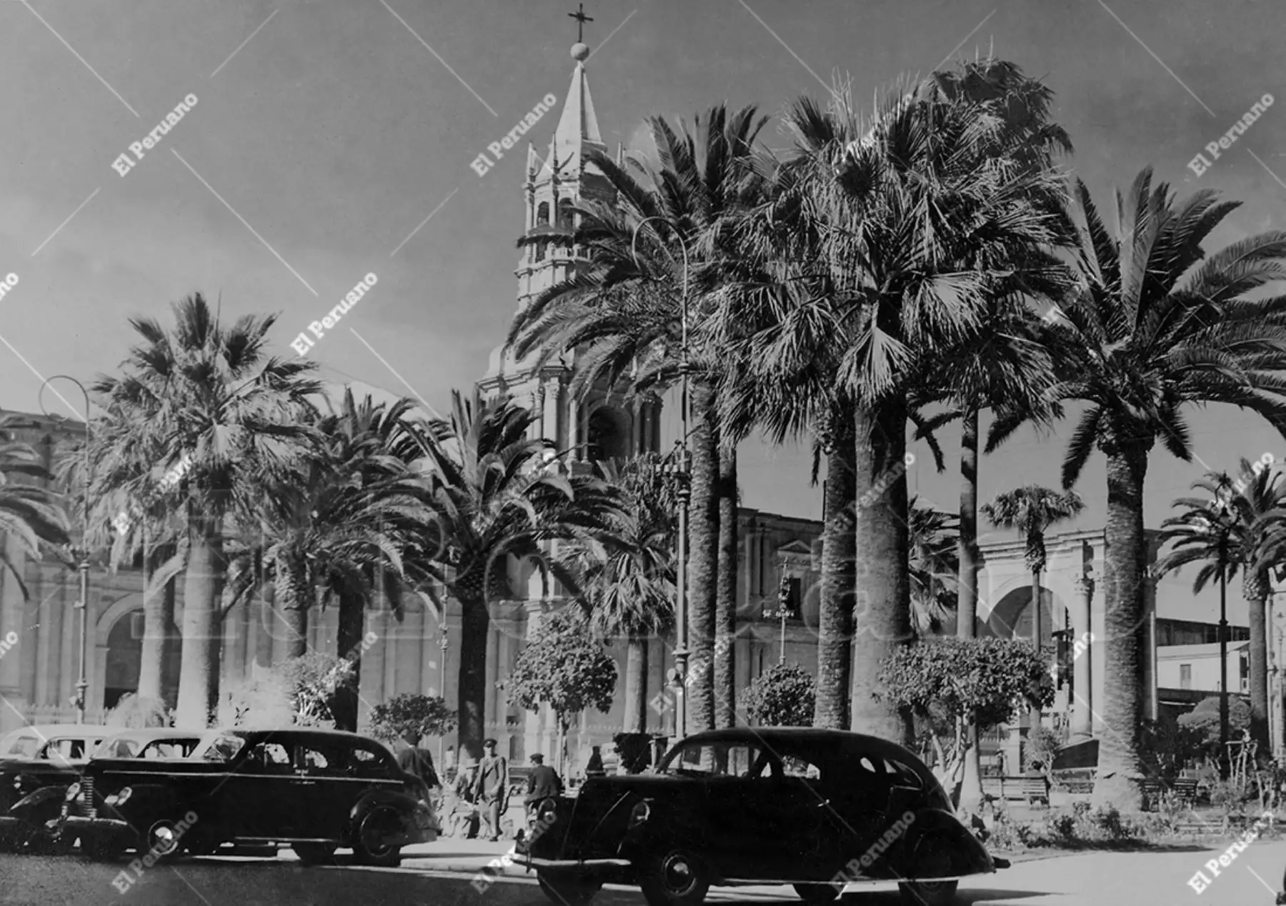 Arequipa - 1940 / Plaza de Armas de Arequipa. Foto: Archivo Histórico de El Peruano