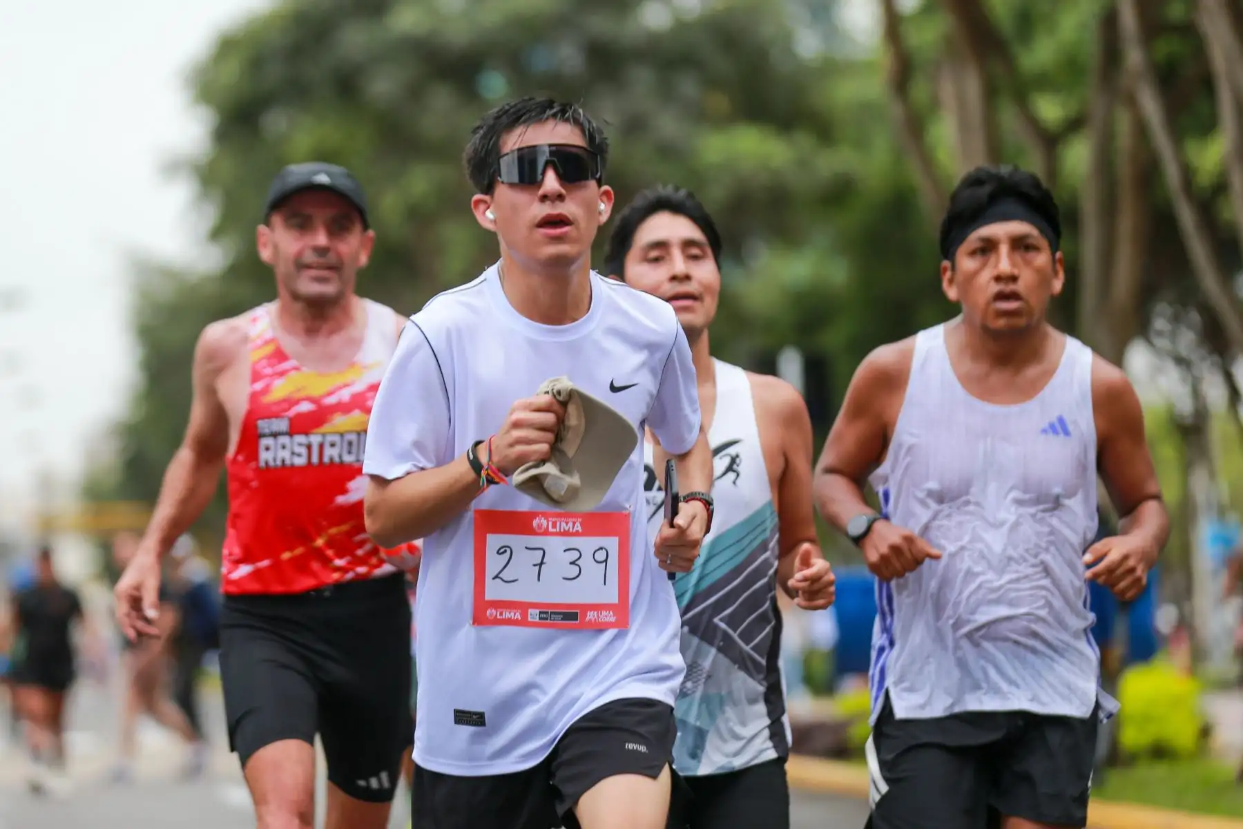 El Minsa y la Municipalidad de Lima unieron esfuerzos en una campaña de donación de sangre donde también hubo una carrera de 5 kilómetros en la avenida Arequipa y los donantes fueron los participantes en dicha carrera. Foto: ANDINA/ Ricardo Cuba