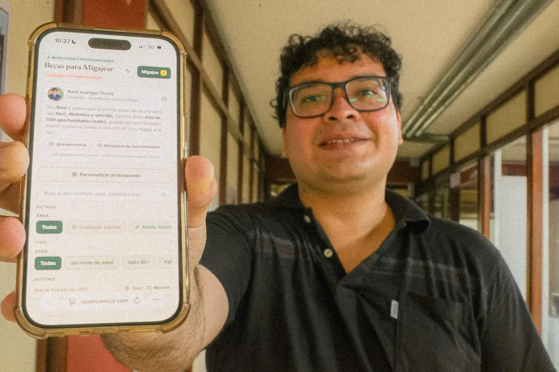 Peruano crea un "Tinder de becas" para hacer match con oportunidades de estudio