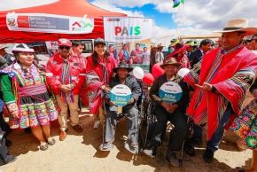 La ministra Maritza Canales lideró el inicio de una nueva campaña de las Plataformas Itinerantes de Acción Social Terrestre. Foto: Midis/Difusión