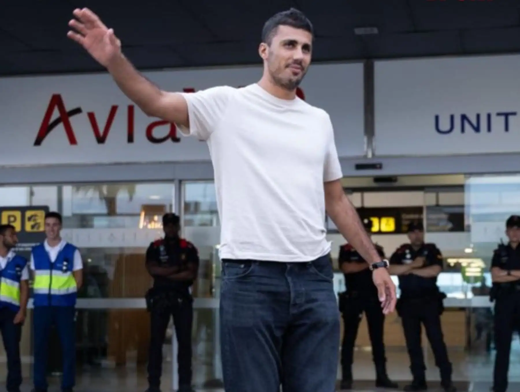 Rodri y Cancelo pasan reconocimiento médico con el Barcelona