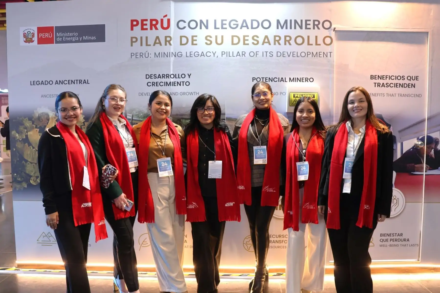 Investigadores presentaron soluciones en inteligencia artificial, geología y metalurgia
