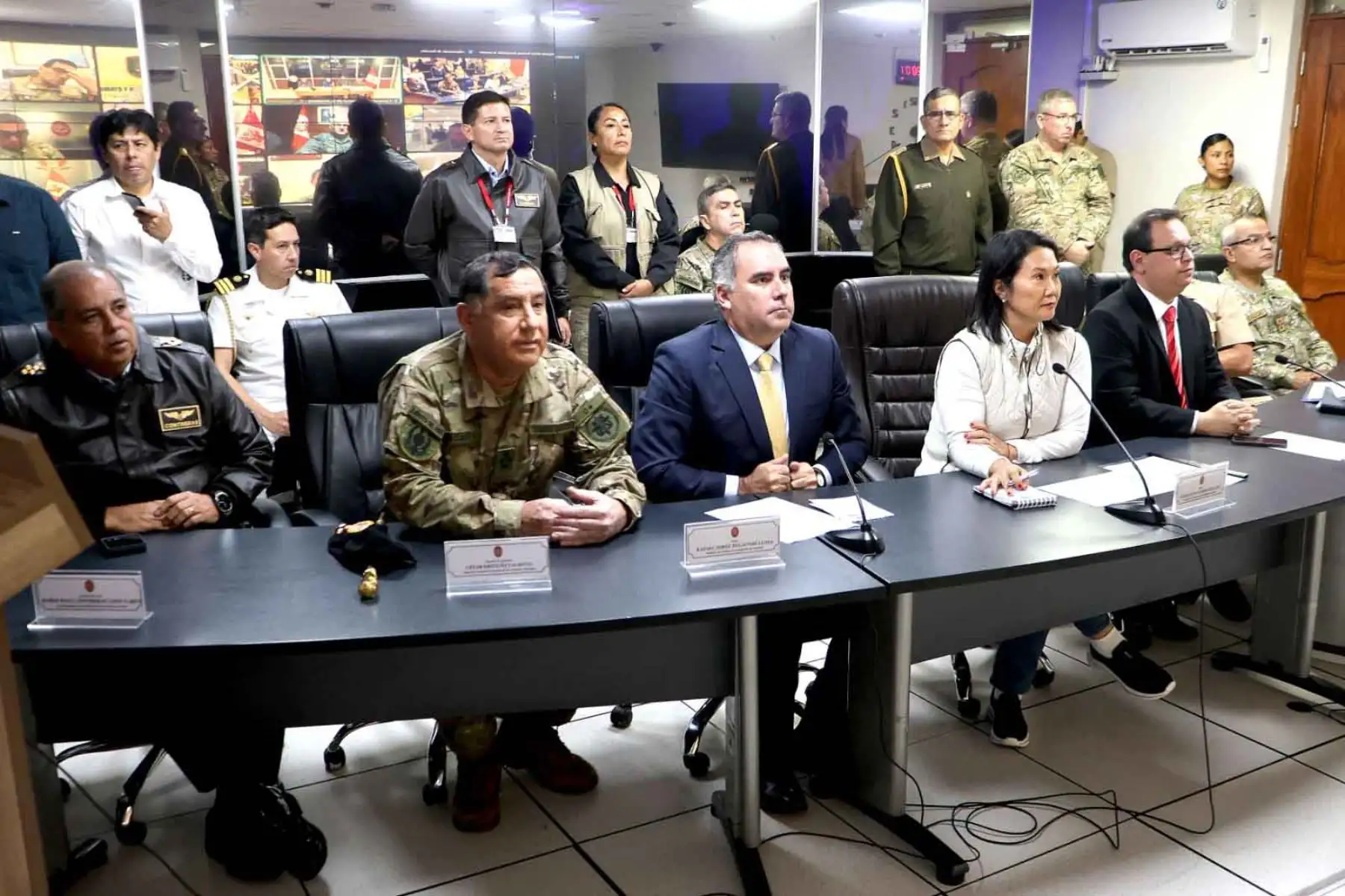 Presidenta de la República supervisa junto al CCFFAA el despliegue y las capacidades de las Fuerzas Armadas. Foto: ANDINA/Difusión