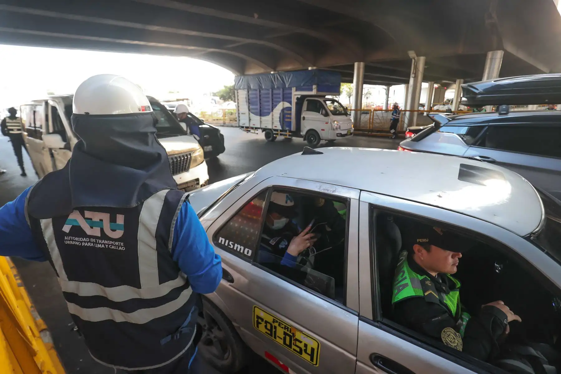 La intervención conjunta de la Municipalidad de Lima, la PNP, la ATU, Lima Expresa y la Municipalidad de El Agustino permite recuperar espacios públicos en Puente Nuevo. Foto: ANDINA/Juan Carlos Guzmán