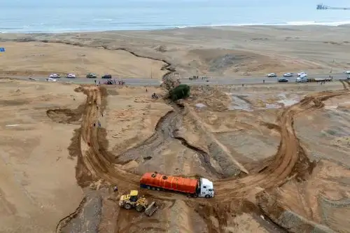Habilitan ruta alterna en la Costanera Sur para restablecer tránsito entre Ilo y Tacna