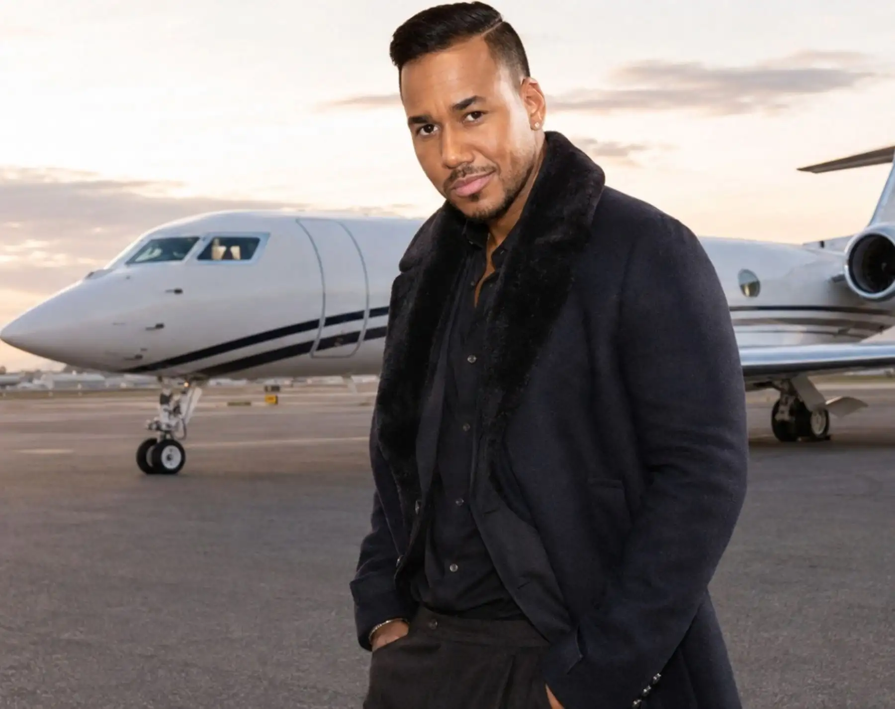 Romeo Santos llega en avión privado para sus shows en el Perú