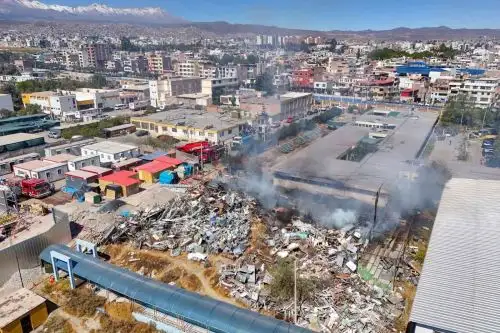 Incendio en hospital de Arequipa fue controlado tras rápida intervención de bomberos
