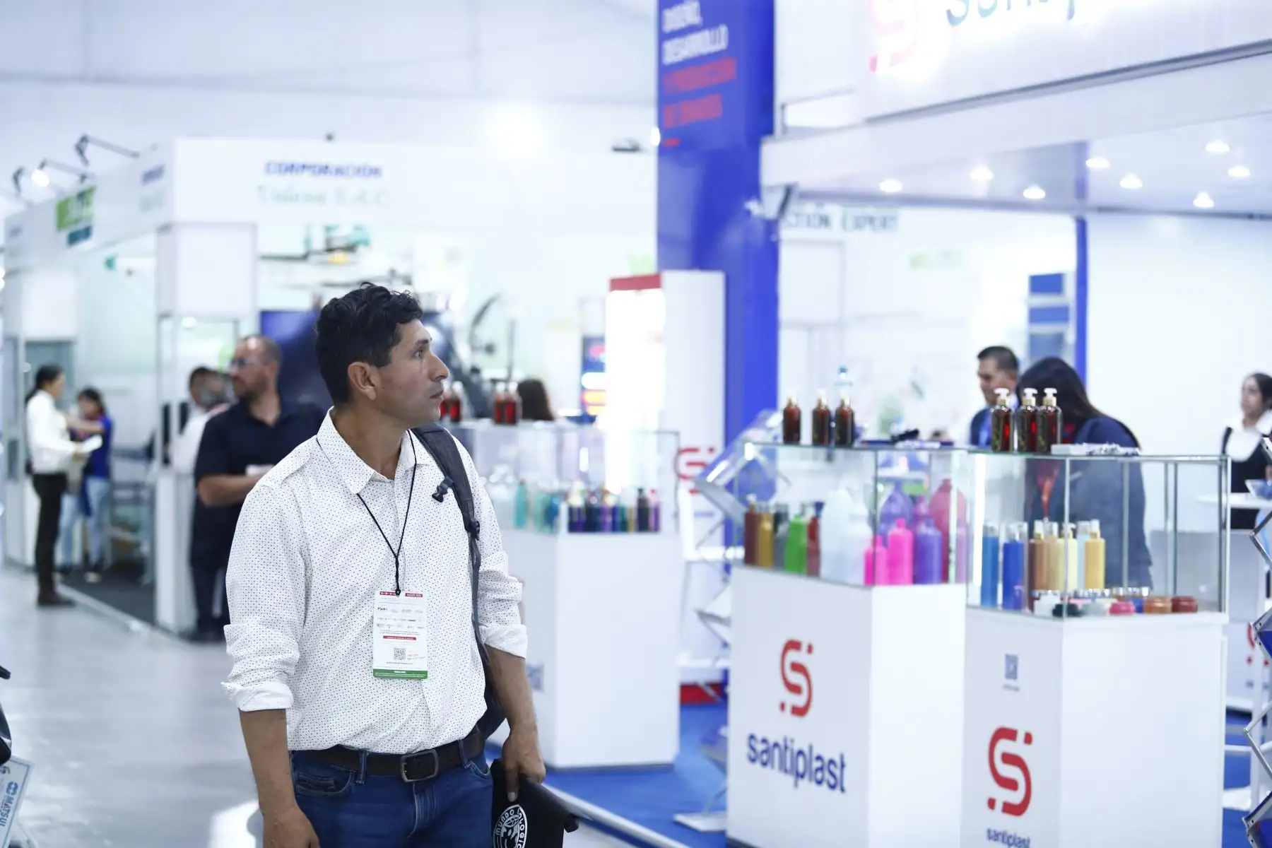 Con un pasacalle de música y bailes se inauguró Pack Perú Expo 2026, feria internacional de envases, empaques y embalajes que reúne a 1,200 marcas de diferentes países y espera recibir a unos 24,000 asistentes en el Villa Complejo Ferial de Chorrillos, del 19 al 22 de agosto. Foto: ANDINA/Daniel Bracamonte.