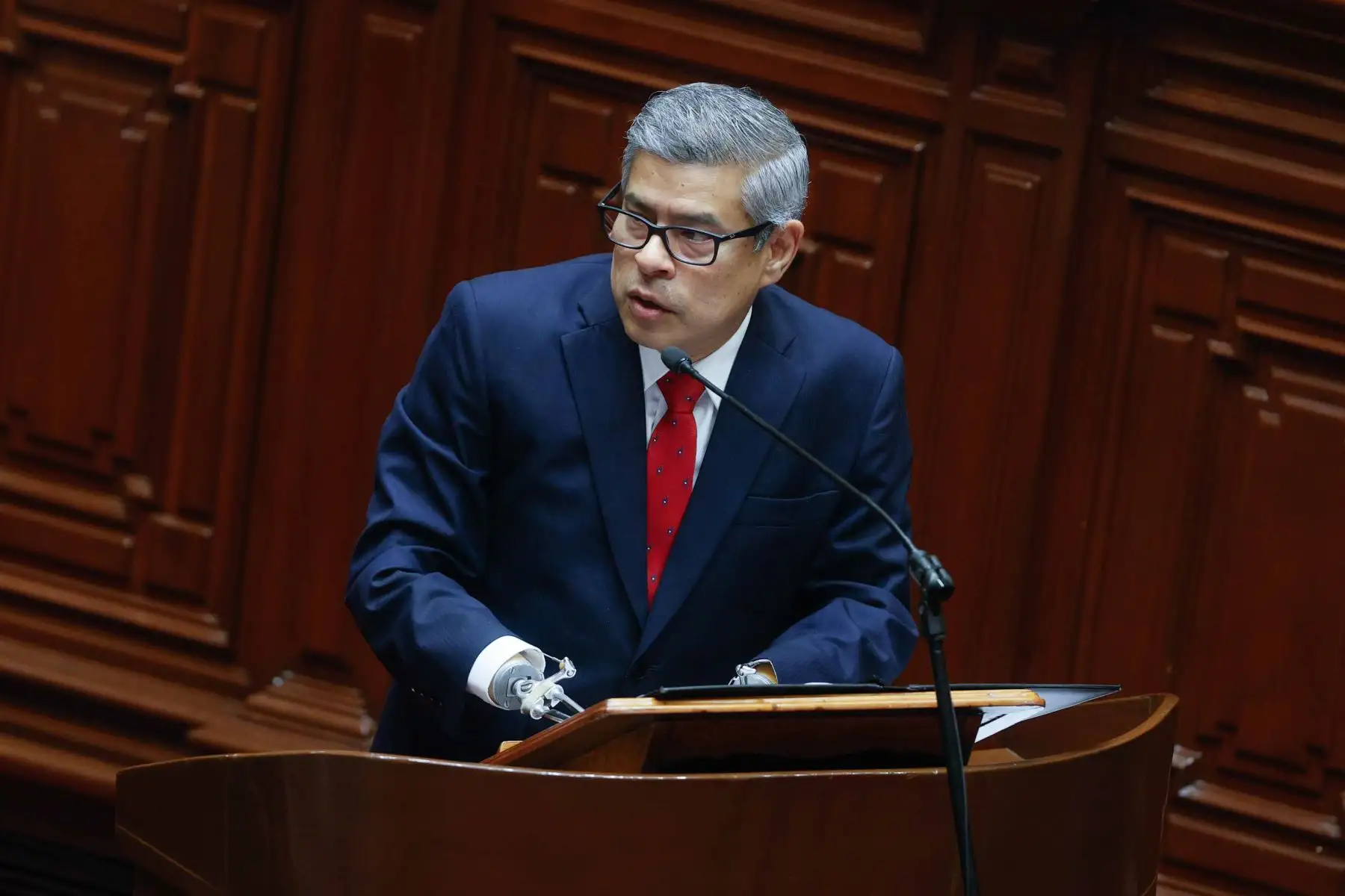 El presidente del Consejo de Ministros, Luis Galarreta, expone la Política General de Gobierno ante la Cámara de Diputados del Congreso de la República. Foto: ANDINA/ Vidal tarqui