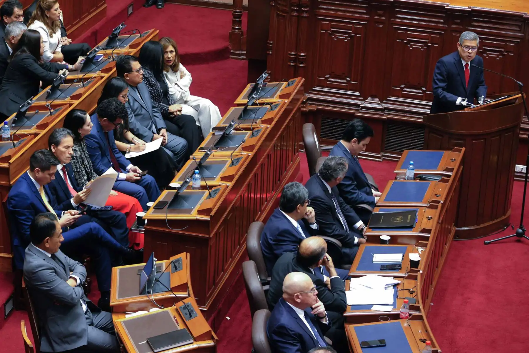 El presidente del Consejo de Ministros, Luis Galarreta, expone la Política General de Gobierno ante la Cámara de Diputados del Congreso de la República. Foto: ANDINA/ Vidal Tarqui