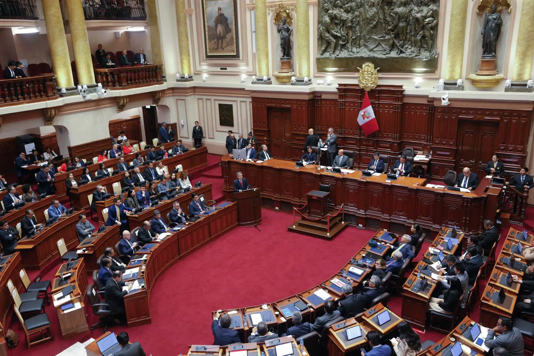 El presidente del Consejo de Ministros, Luis Galarreta, expone la Política General de Gobierno ante la Cámara de Diputados del Congreso de la República. Foto: ANDINA/ Vidal Tarqui