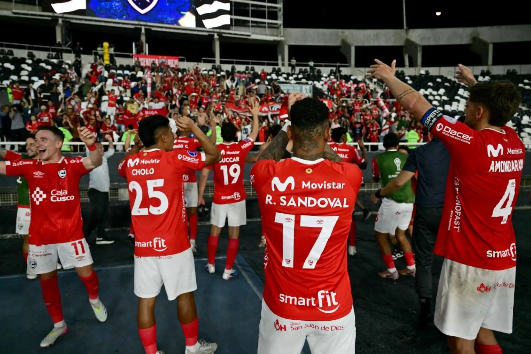 Cienciano selló una clasificación histórica a los cuartos de final de la Copa Sudamericana 2026 pese a caer 1-0 ante Botafogo en Río de Janeiro. El equipo cusqueño hizo valer el 6-1 logrado en la ida y eliminó al cuadro brasileño con un global de 6-2. Foto: AFP.