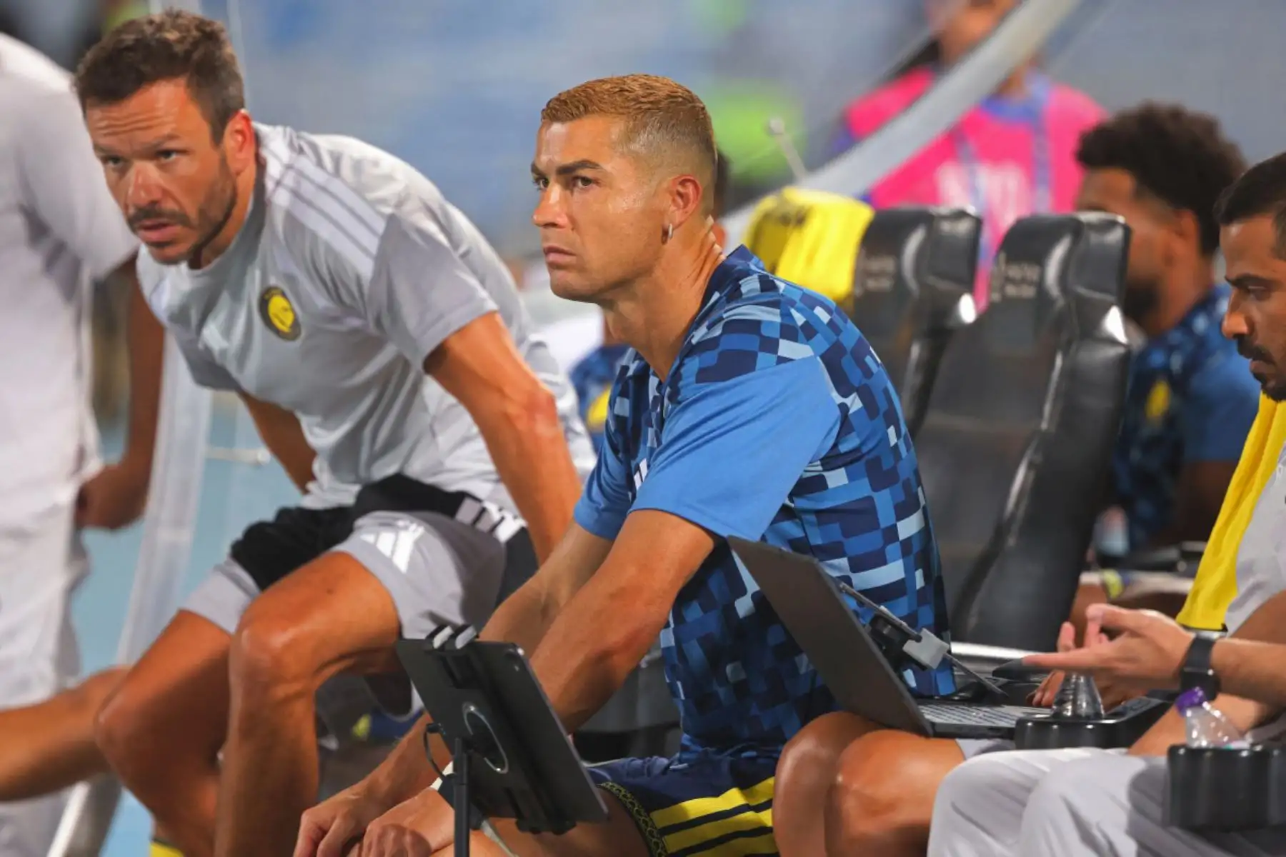 Cristiano Ronaldo, delantero portugués del Al-Nassr , durante el partido de la Liga Profesional Saudí entre el Al-Nassr y el Al-Riyadh en el Estadio Príncipe Turki bin Abdul Aziz de Riad. Foto: AFP