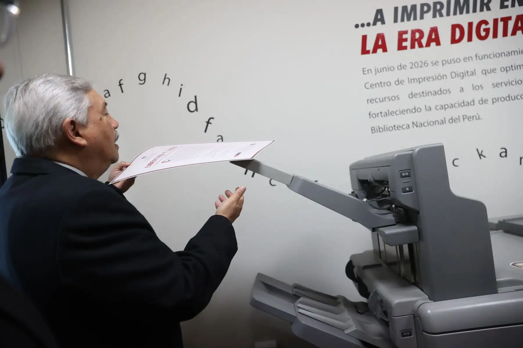 Con la presencia del ministro de Cultura, Alberto Beingolea y del jefe institucional de la BNP, Juan Yangali, se inauguro la nueva imprenta digital "Letras de la Peruanidad". . Foto: ANDINA/Melina Mejía