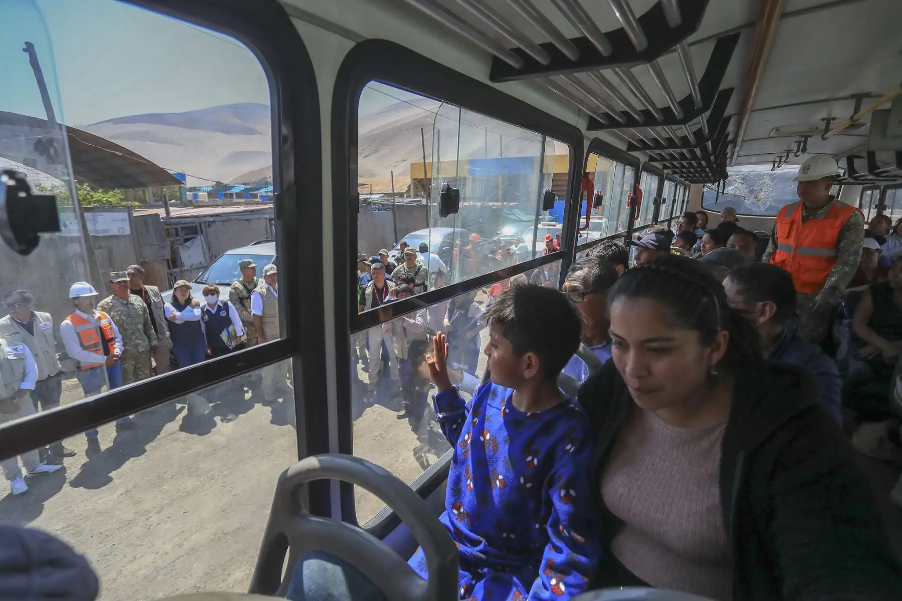 Presidenta Keiko Fujimori supervisó traslado aéreo de más de 160 personas varadas en Arequipa. Foto: ANDINA/Prensa Presidencia