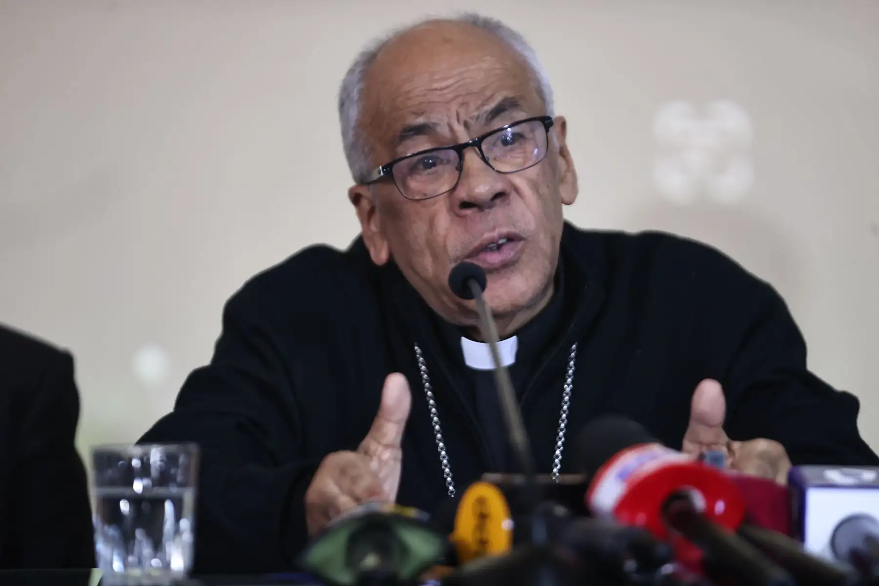 El presidente de la Conferencia Episcopal Peruana, Carlos García Camader, lanzó la convocatoria al voluntariado “Los Amigos de León” e invitó a los jóvenes de todo el país a acompañar al Santo Padre León XIV durante su visita al Perú, prevista para noviembre próximo. Foto: ANDINA/Juan Carlos Guzmán.