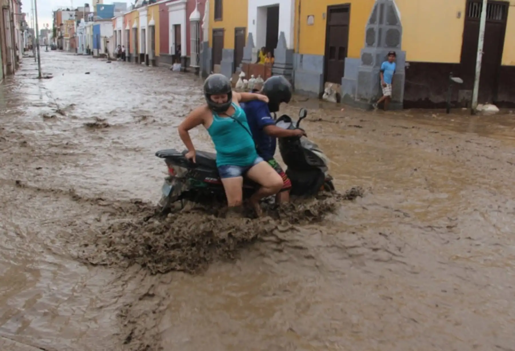 El Niño en La Libertad: 886 mil personas están en riesgo muy alto ante lluvias intensas