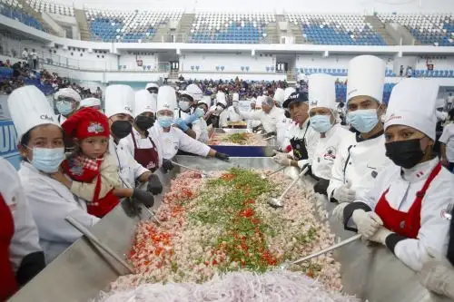 El ceviche chalaco más grande del mundo se preparó en el Callao
