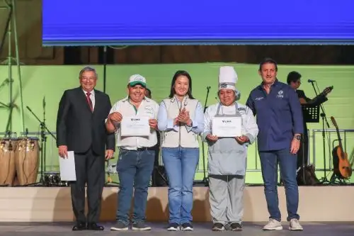 Presidenta Fujimori participó en distinción a emprendedores del Centro Histórico de Lima