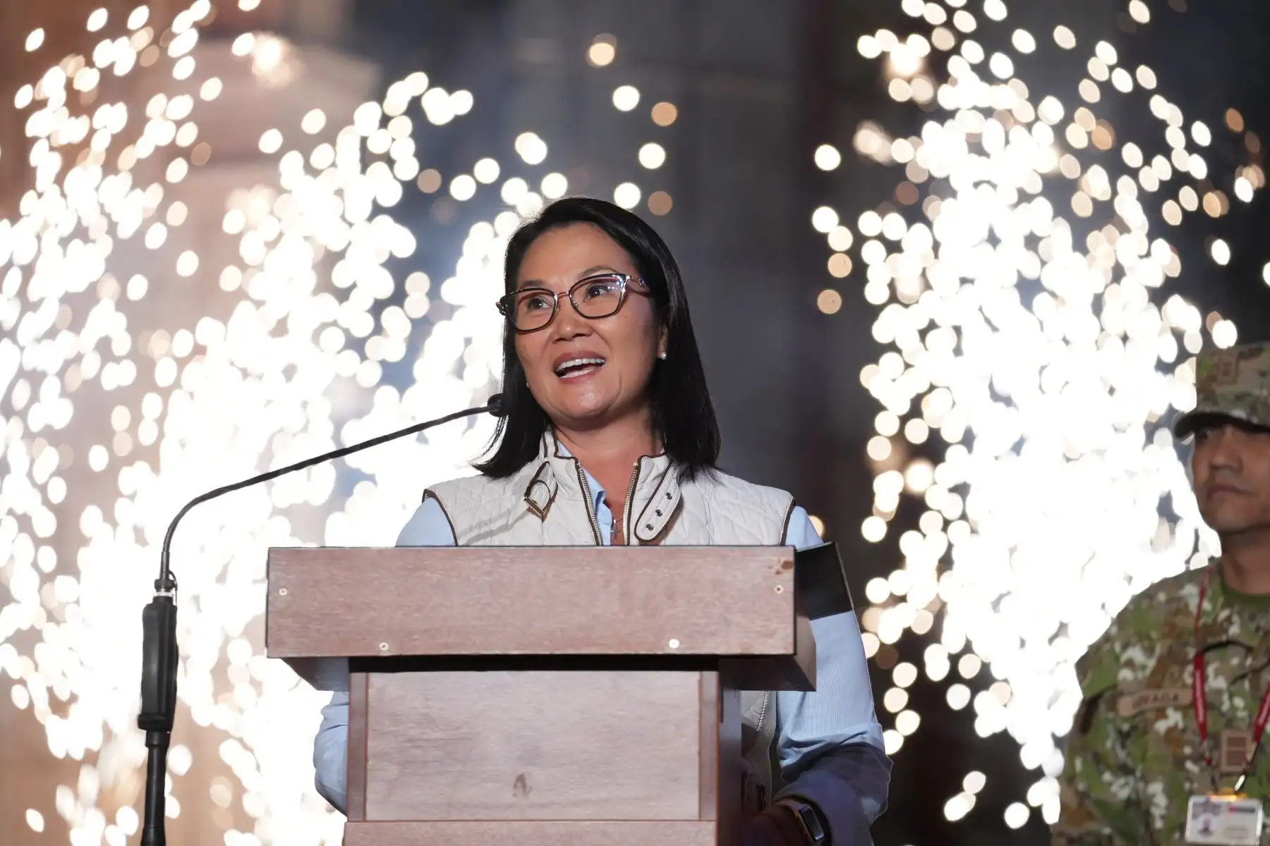 La presidenta de la República, Keiko Fujimori, participó en el acto de reconocimiento a negocios y emprendedores pioneros del Centro Histórico de Lima por su trayectoria, generación de empleo y contribución a preservar la identidad de la ciudad. Foto: ANDINA/Presidencia